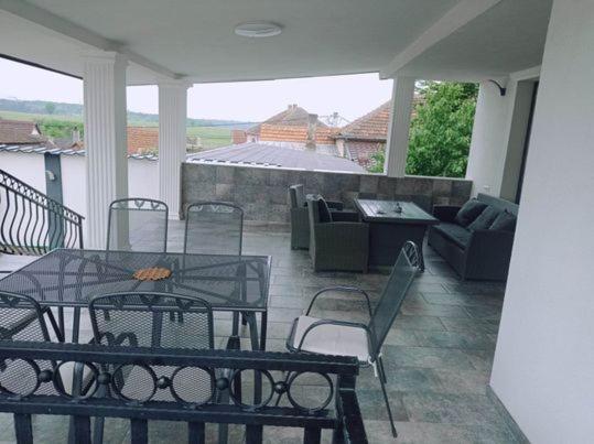 Casa Leahu Panzió Május 1. üdülő Kültér fotó