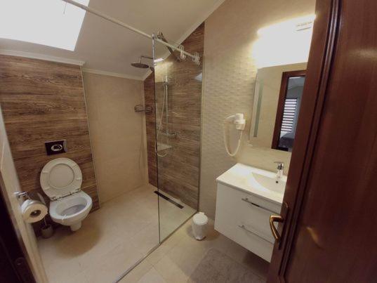Casa Leahu Panzió Május 1. üdülő Kültér fotó