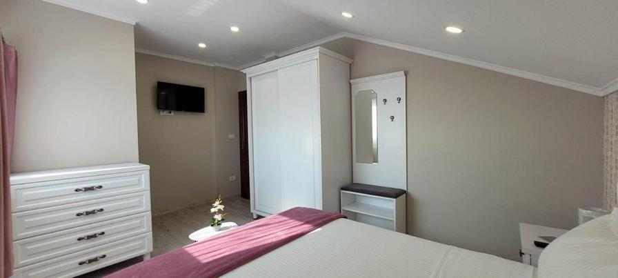 Casa Leahu Panzió Május 1. üdülő Kültér fotó