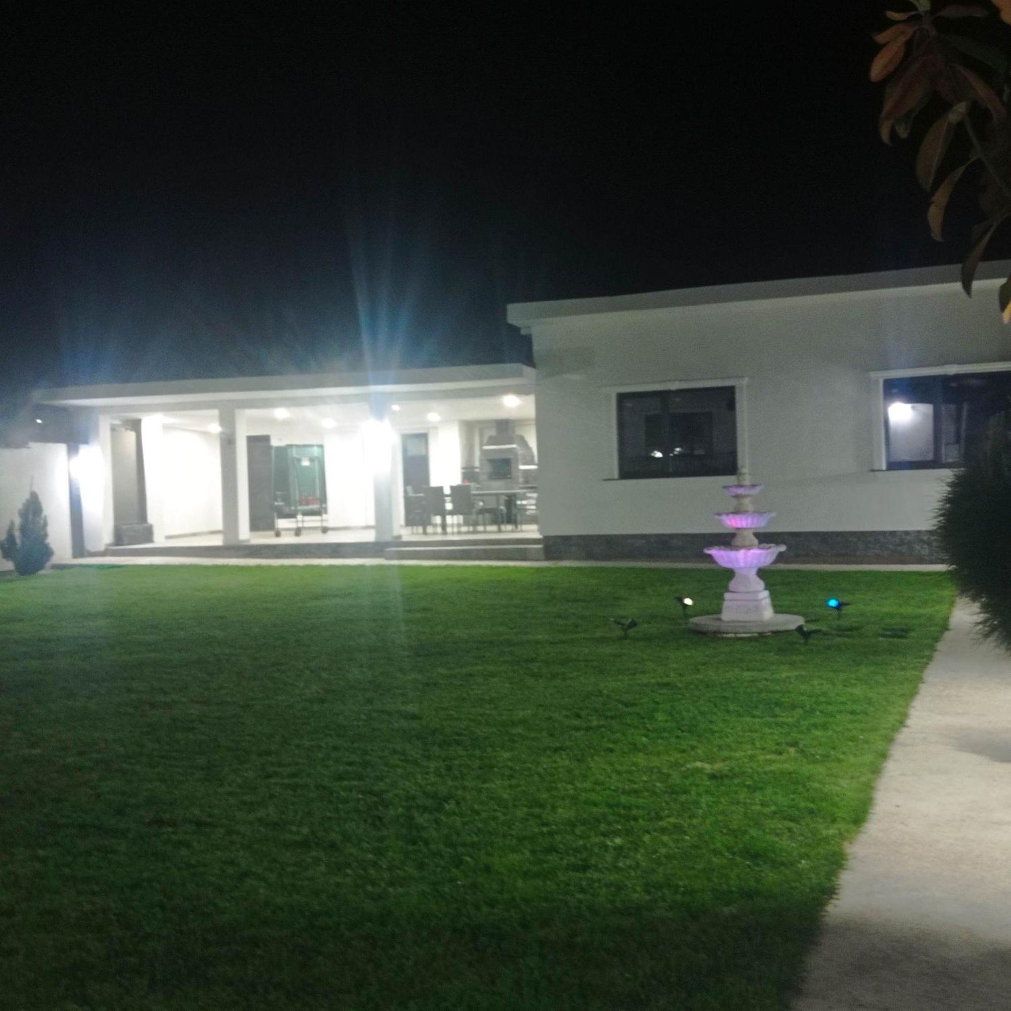 Casa Leahu Panzió Május 1. üdülő Kültér fotó